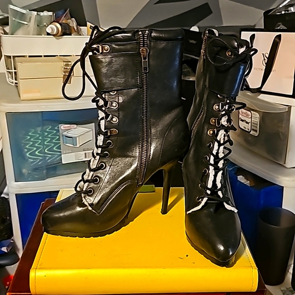 New Designer Aldo Stallion High Heel Combat Boots, Sz 8, Black Genuine Leather - Picture 4 of 12